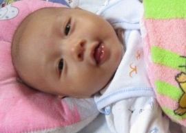 看我还没生牙齿呢！！