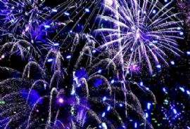 迷人的烟花绽放！