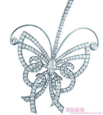 梵克雅宝“蝴蝶钻饰”让新娘更加美丽1