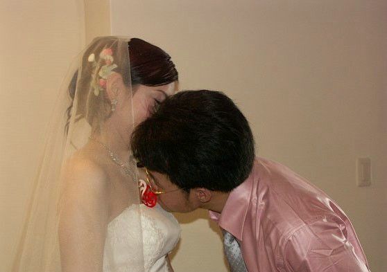 朋友新婚闹洞房实拍14