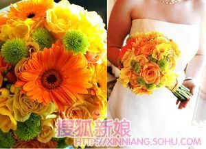 适合秋天用的鲜艳手捧花1