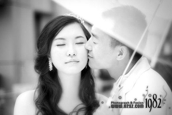 1982年的小夫妻复古婚纱照2