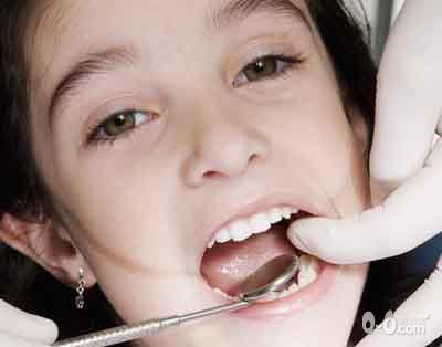 孩子长虎牙，拔还是不拔？