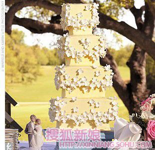 时下流行的婚庆蛋糕推荐3