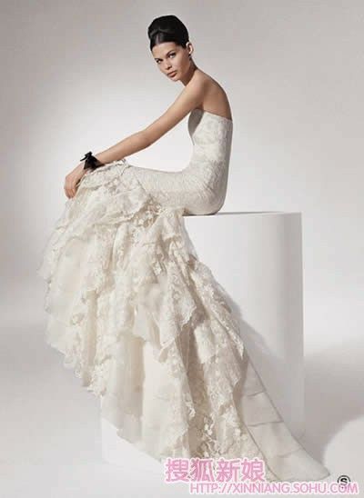 简洁黑白 打造天使般婚纱礼服1