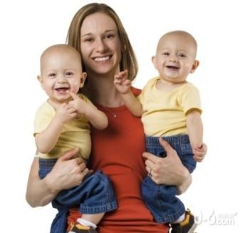 双胞胎宝宝:不做复制品