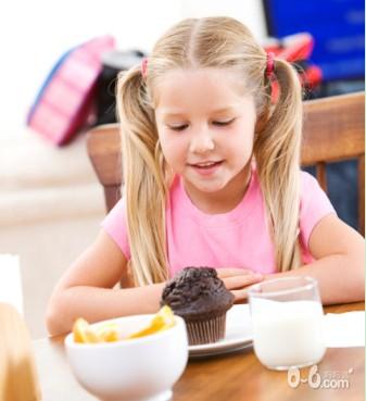 教你如何应对幼儿&ldquo;餐厅兴奋症&rdquo;