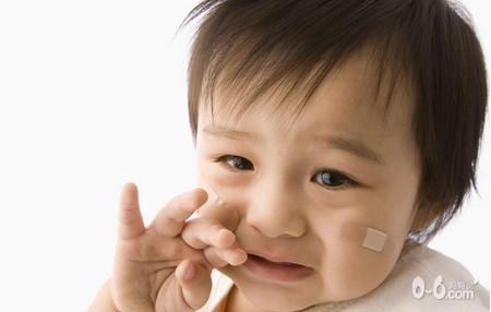 如何正确给受伤的孩子止血