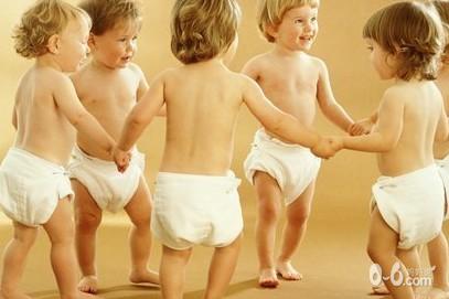 宝宝混龄玩耍到底好不好？