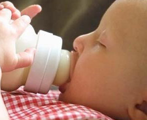 宝宝厌奶不妨捏捏脊