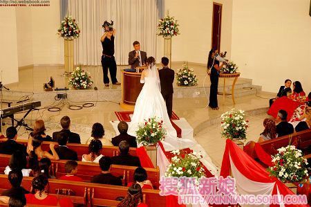 教堂婚礼的进行过程1