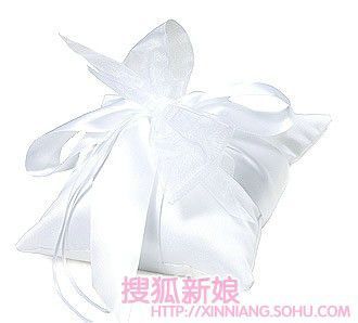 情谊枕出来 唯美婚戒枕1