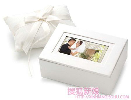 情谊枕出来 唯美婚戒枕6