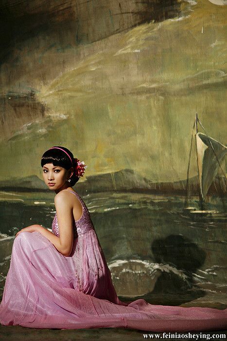 王微的非主流风格个性婚纱照3