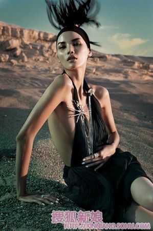 敦煌镌刻黄金珠宝展1