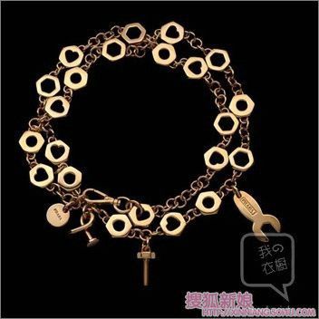 普拉达也出廉价珠宝了7