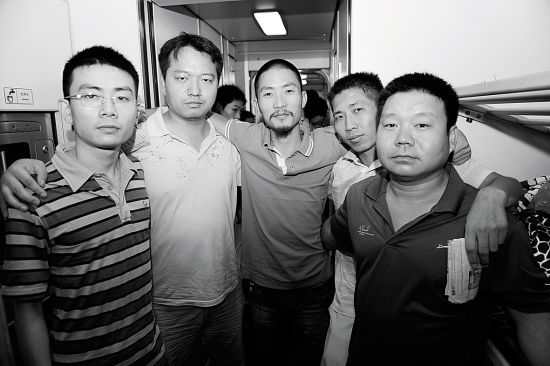 五网友赴黑龙江方正县砸日本开拓团纪念碑被封