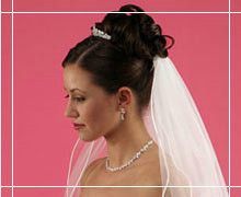 根据发型选择新娘头纱3