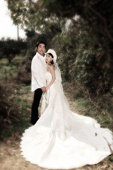 80后夫妻的时尚婚纱照6