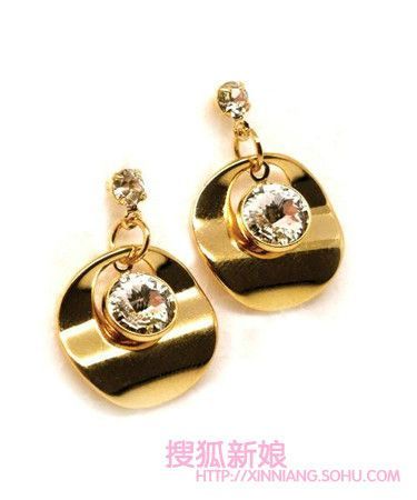 时尚新娘都爱的金色耳环1