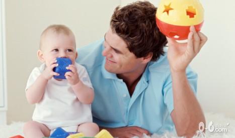 适合婴儿的爬行启智游戏