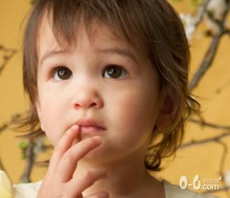 宝宝很内向，该怎么办？