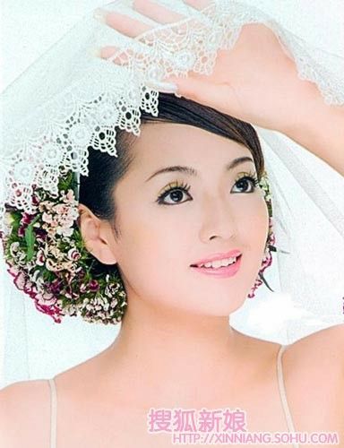2010年热门的新娘鲜花妆1
