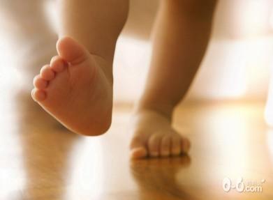 让孩子当众表现应注意方式