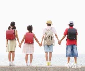 细数宝宝的五个成长危机