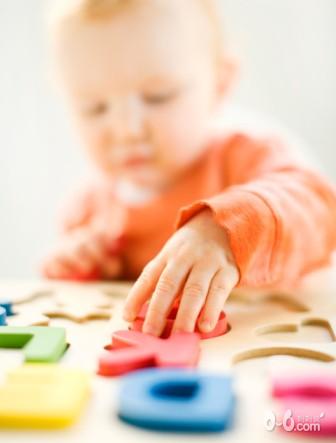 必学!0-9月宝宝手部训练游戏