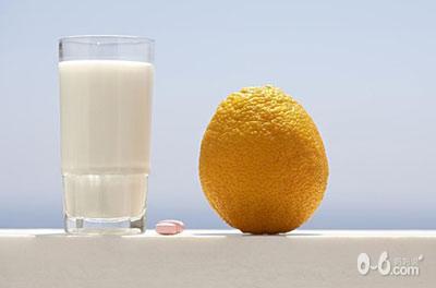 与牛奶相克的食物有哪些