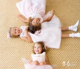 用正确的方法鼓励宝宝与人交往