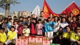 情暖湛江服务队欢庆12月5日国际志愿者日