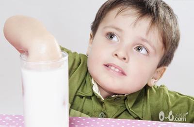 牛奶常见&ldquo;禁忌&rdquo;是真是假？