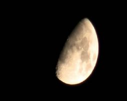 湛江初十的月亮与夜景