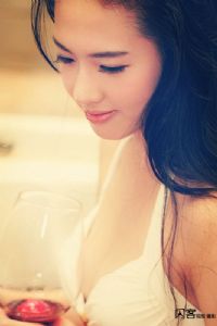 【左岸时光】红酒 温泉 美女