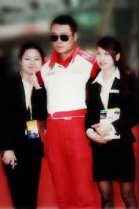 莲花汽车特技表演全国巡游湛江站上演速度与激情