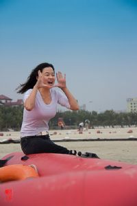 ……海边少女……