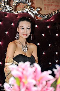 《一路向西》女主角(王李丹妮)近距离接触