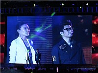 4月6日央视巨星沙宝亮、徐千雅唱澈鼎盛广场