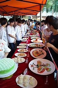湛江二技校首届美食节 提高学生专业技能