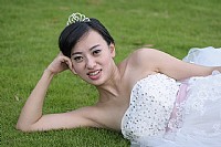 中澳花园婚纱人像之绿茵上的婷婷