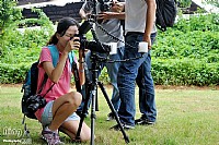 大家拍虫仔，我拍大家花絮。哇哈哈！