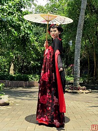 俊俏娇柔的汉服美少女