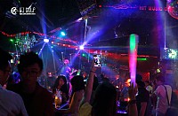 千亚演艺2周年庆 阿伦的故事今夜辉煌