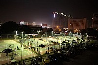 “红牛杯”能量周末篮球赛夜色中激情开战