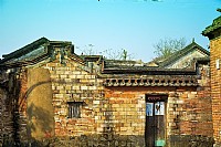 岁月总会老去，遗下的是残梦断忆-------睹乡村古宅有感