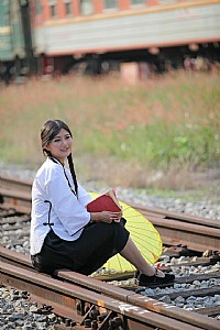 铁路女生