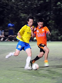 遂溪佬湛超精彩一传一射,美涂士两球掀翻粤西冠军