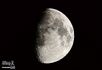 在尼泊尔 蓝比尼的韩国庙走廊里拍的月亮